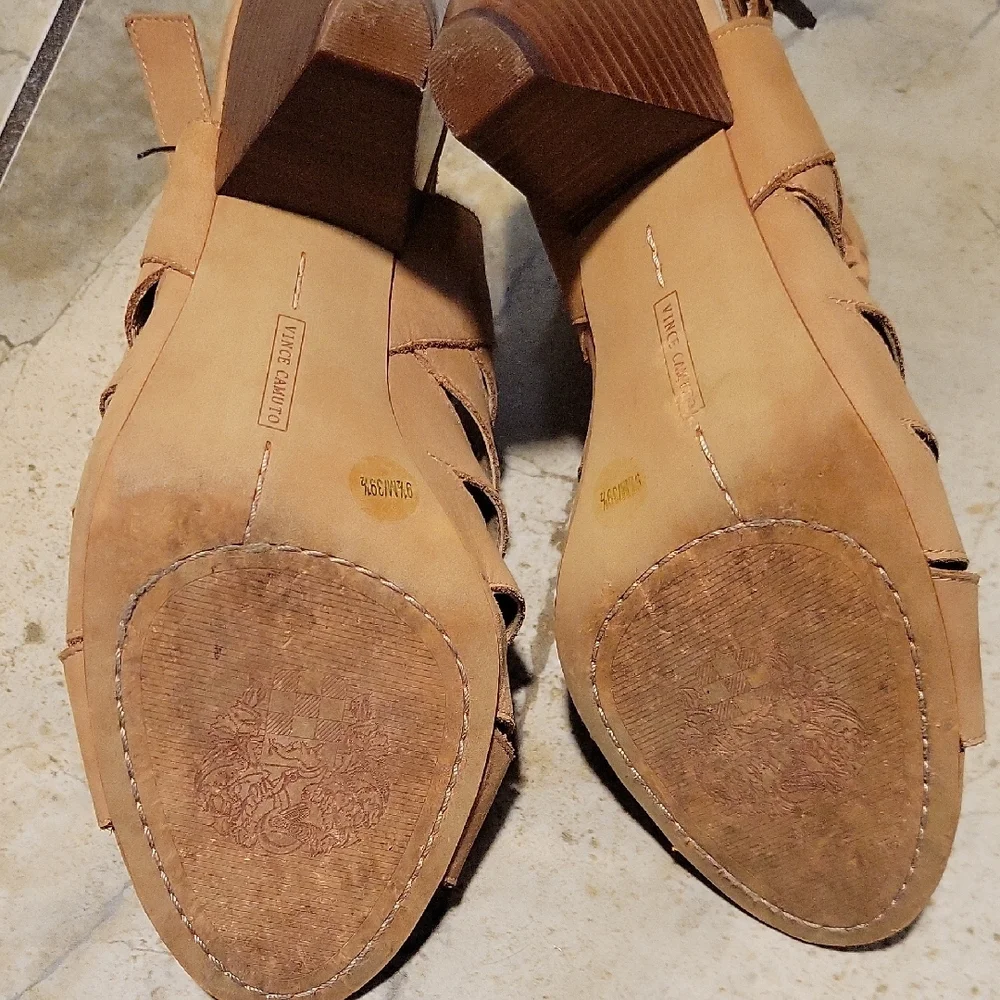 Vince Camuto Tan Strappy Sandals - Picture 9 of 10